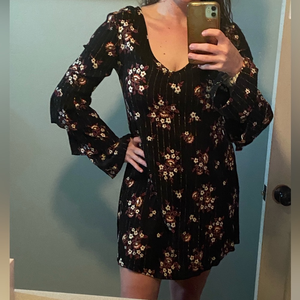 Xhilaration size small oversized flowy dress with layered sleeves